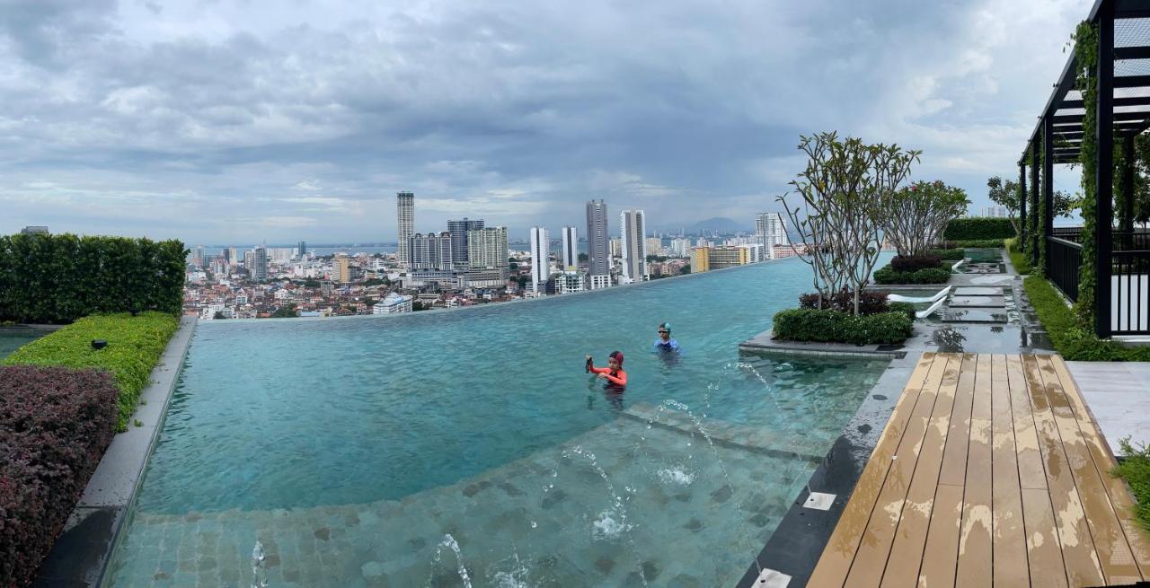 13A Beacon Executive Suites #Rooftoppool #Luxurysuites George Town Esterno foto