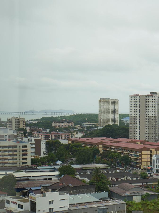 13A Beacon Executive Suites #Rooftoppool #Luxurysuites George Town Esterno foto