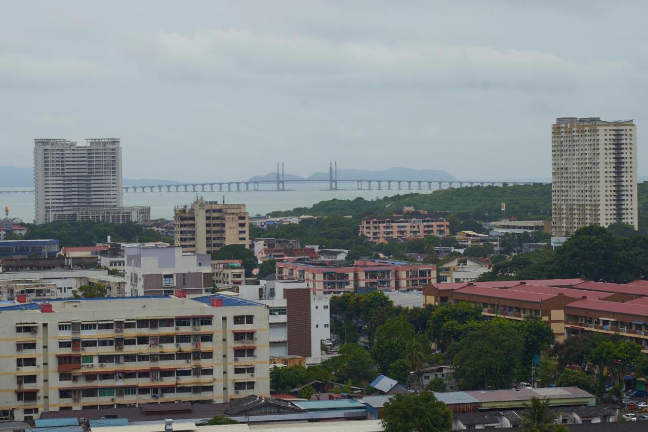 13A Beacon Executive Suites #Rooftoppool #Luxurysuites George Town Esterno foto